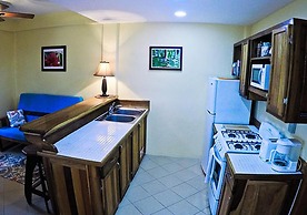 Dolce Cabana Waterfront Suites