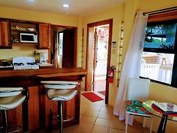 Dolce Cabana Waterfront Suites