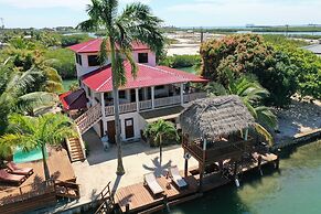 Dolce Cabana Waterfront Suites