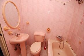 Silverland Hotel and Suites