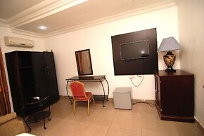 Silverland Hotel and Suites