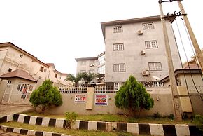 Silverland Hotel and Suites