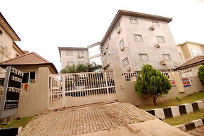 Silverland Hotel and Suites