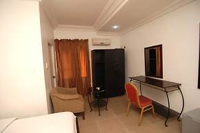Silverland Hotel and Suites