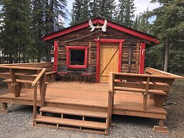 Fox 'n Fireweed Cabins