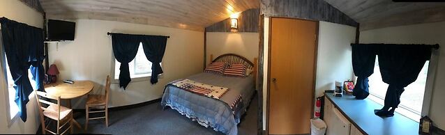 Fox 'n Fireweed Cabins