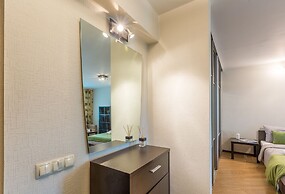 AG Apartment on Mashinostroenya 9, 135