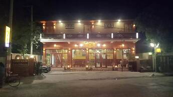 Shwe Nadi Guest House