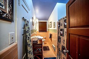 Bear Creek Lodge and Cabins in Helen Ga - Pet Friendly, River on Prope