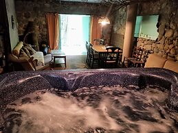 Bear Creek Lodge and Cabins in Helen Ga - Pet Friendly, River on Prope