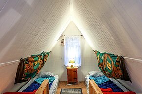 Bear Creek Lodge and Cabins in Helen Ga - Pet Friendly, River on Prope