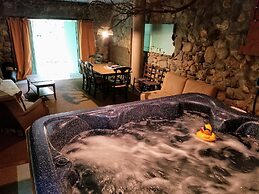 Bear Creek Lodge and Cabins in Helen Ga - Pet Friendly, River on Prope