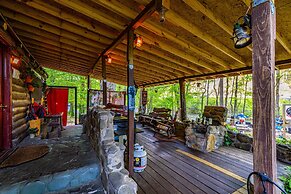 Bear Creek Lodge and Cabins in Helen Ga - Pet Friendly, River on Prope