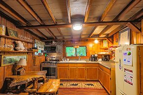 Bear Creek Lodge and Cabins in Helen Ga - Pet Friendly, River on Prope