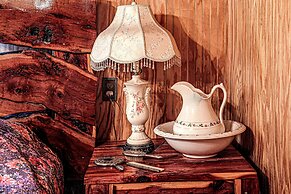 Bear Creek Lodge and Cabins in Helen Ga - Pet Friendly, River on Prope