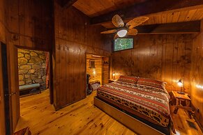 Bear Creek Lodge and Cabins in Helen Ga - Pet Friendly, River on Prope