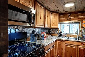 Bear Creek Lodge and Cabins in Helen Ga - Pet Friendly, River on Prope