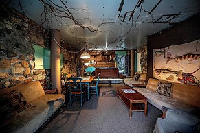 Bear Creek Lodge and Cabins in Helen Ga - Pet Friendly, River on Prope