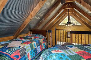 Bear Creek Lodge and Cabins in Helen Ga - Pet Friendly, River on Prope
