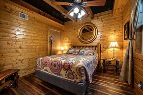 Bear Creek Lodge and Cabins in Helen Ga - Pet Friendly, River on Prope