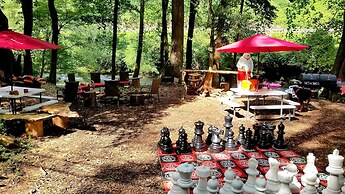 Bear Creek Lodge and Cabins in Helen Ga - Pet Friendly, River on Prope