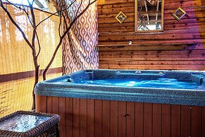 Bear Creek Lodge and Cabins in Helen Ga - Pet Friendly, River on Prope