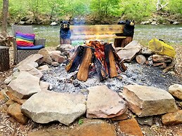 Bear Creek Lodge and Cabins in Helen Ga - Pet Friendly, River on Prope