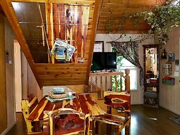 Bear Creek Lodge and Cabins in Helen Ga - Pet Friendly, River on Prope