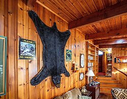 Bear Creek Lodge and Cabins in Helen Ga - Pet Friendly, River on Prope