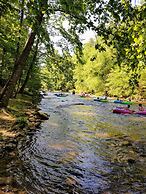 Bear Creek Lodge and Cabins in Helen Ga - Pet Friendly, River on Prope