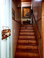 Bear Creek Lodge and Cabins in Helen Ga - Pet Friendly, River on Prope