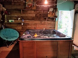 Bear Creek Lodge and Cabins in Helen Ga - Pet Friendly, River on Prope