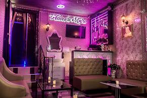 Haveeli Guesthouse and Mujra