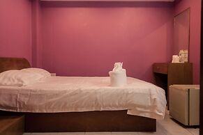 Haveeli Guesthouse and Mujra