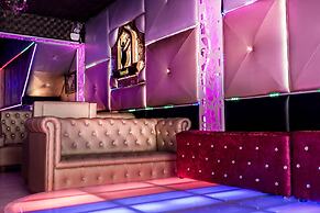 Haveeli Guesthouse and Mujra