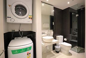 Flinders Street Apartments