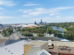 Flinders Street Apartments