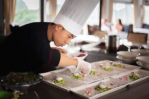 Heritage Line Ginger Cruise – Ha Long Bay & Lan Ha Bay