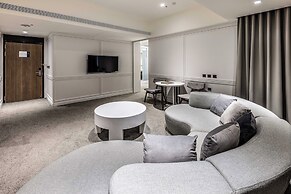 Hsin Hotel