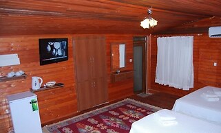 Nuri's Beach Bungalow