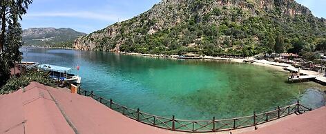 Nuri's Beach Bungalow