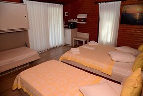 Nuri's Beach Bungalow