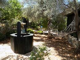 Nuri's Beach Bungalow