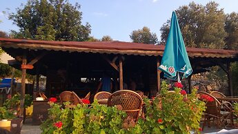 Nuri's Beach Bungalow