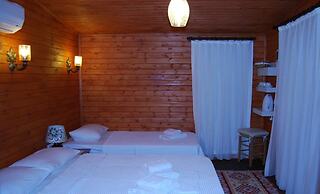 Nuri's Beach Bungalow