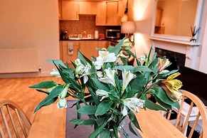 Cosy & Modern Apartment in Central Edinburgh