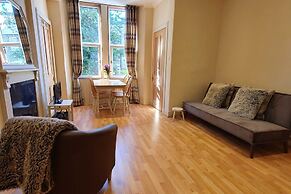 Cosy & Modern Apartment in Central Edinburgh