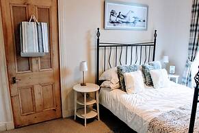 Cosy & Modern Apartment in Central Edinburgh