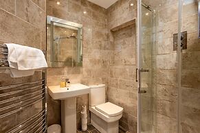 Blackfriars Residence - Beautiful Home