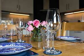 Blackfriars Residence - Beautiful Home